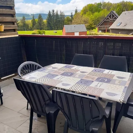Maison Accueillante à Avec Terrasse