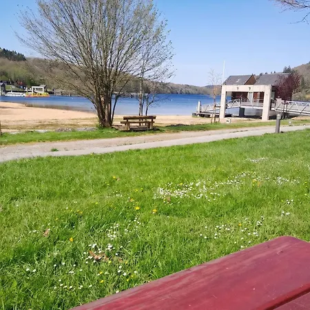 Maison Accueillante à Avec Terrasse
